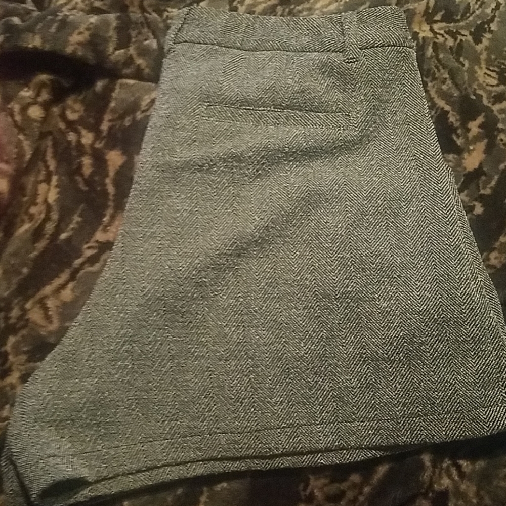 Shorts - Picture 3 of 3